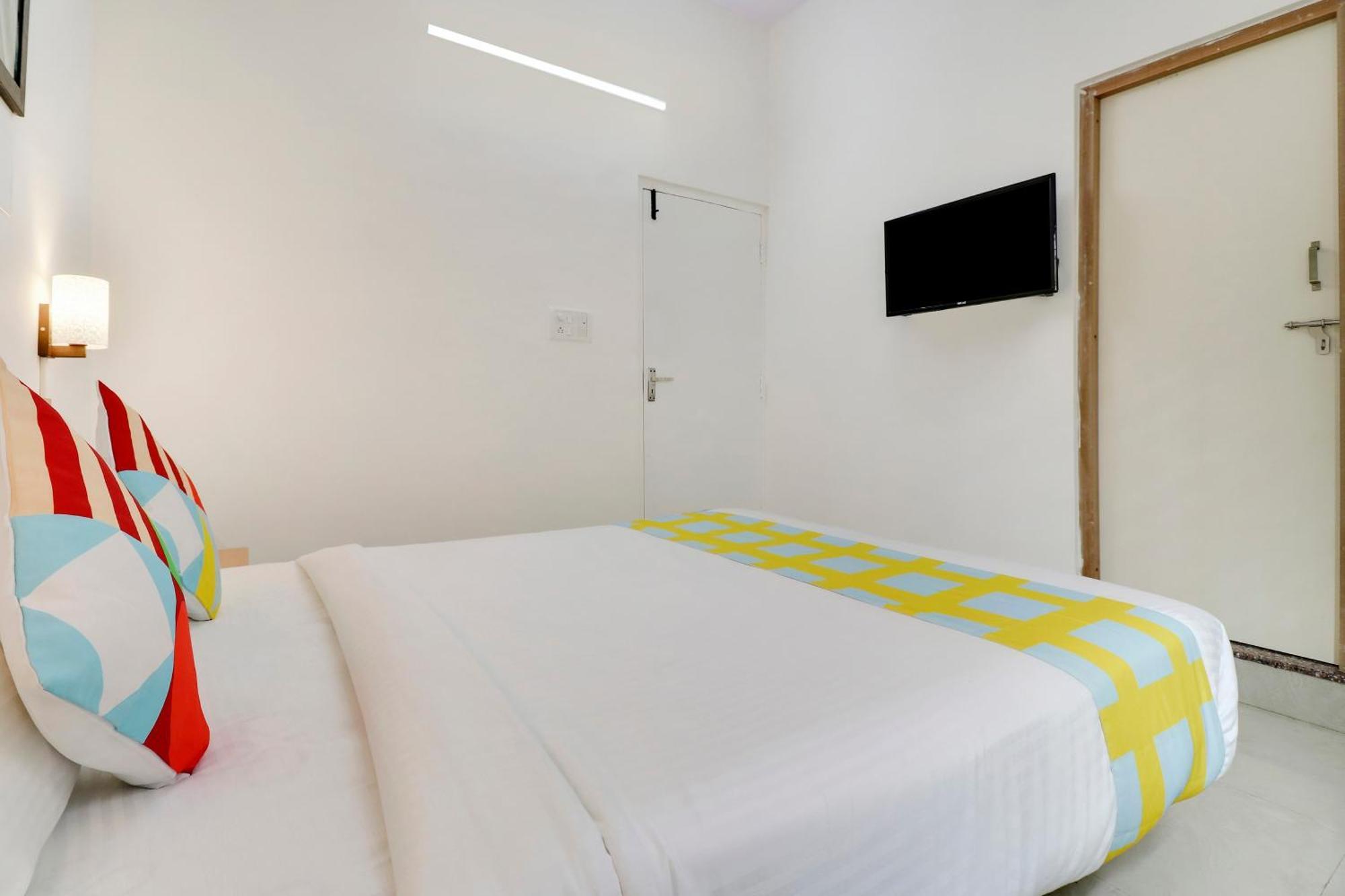Hotel O Leva Homes Near Baiyappanahalli Metro Station Bangalore Bagian luar foto