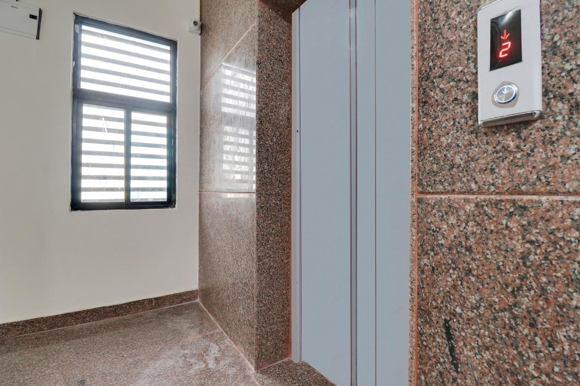 Hotel O Leva Homes Near Baiyappanahalli Metro Station Bangalore Bagian luar foto